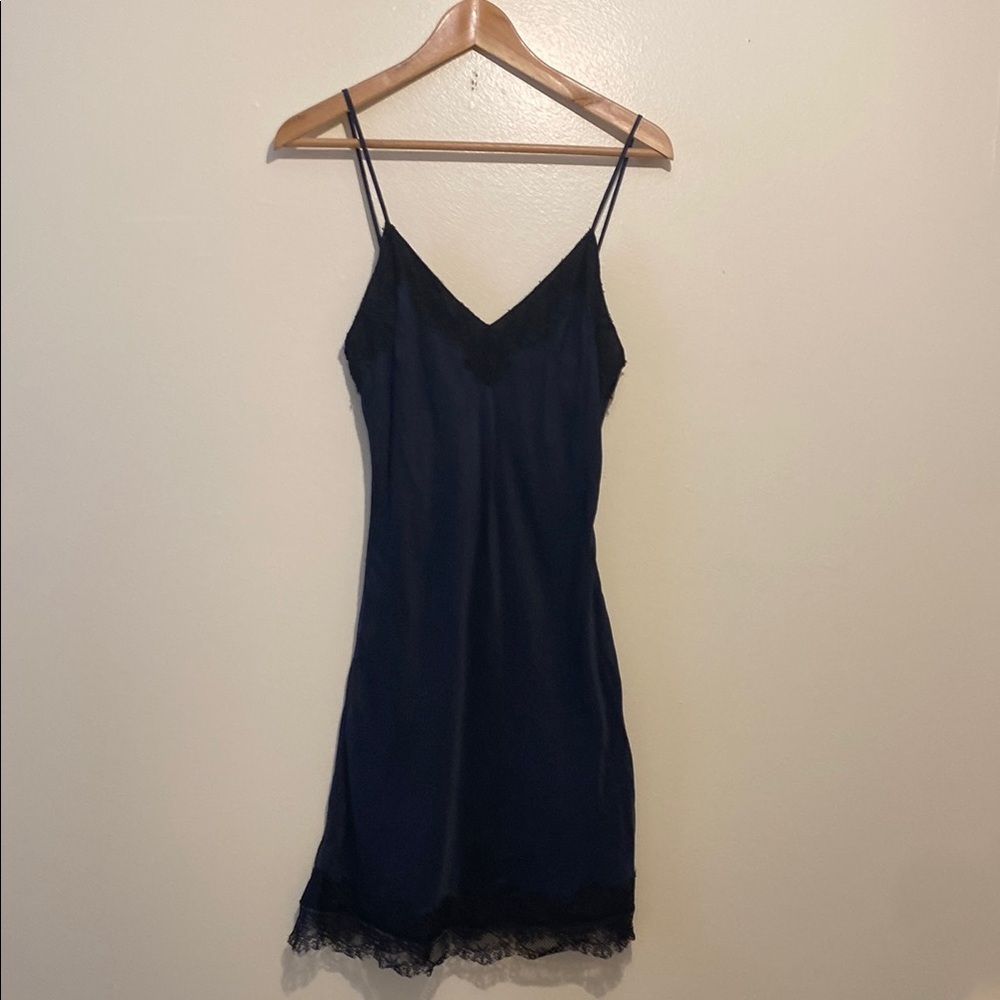 SAMANTHA CHANG Elegant Navy a& Black Lace Trim Slip Dress